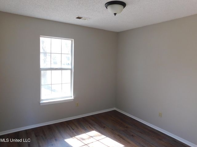 5820 Briarwood Drive, Horn Lake, MS 38637