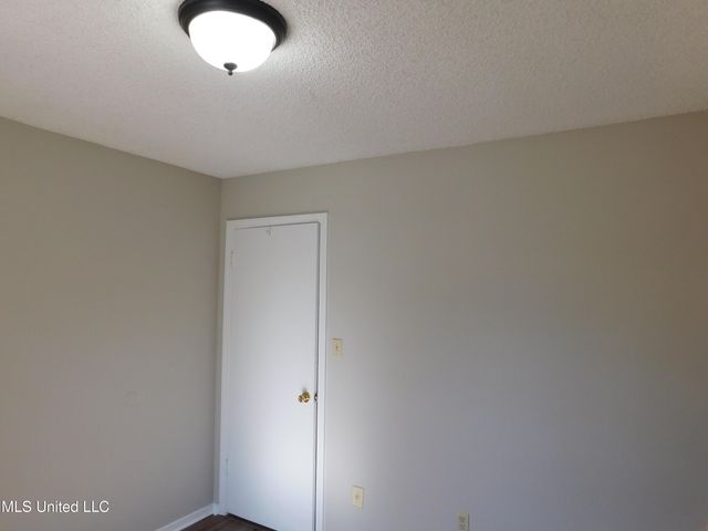 5820 Briarwood Drive, Horn Lake, MS 38637