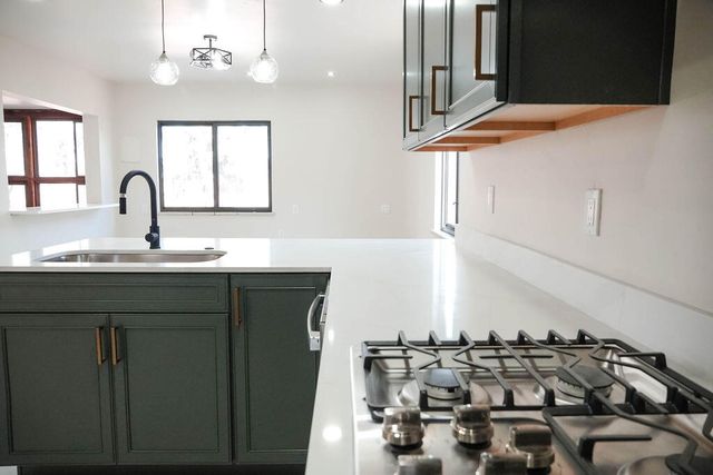 3017 Frontier Avenue NE, Albuquerque, NM 87106