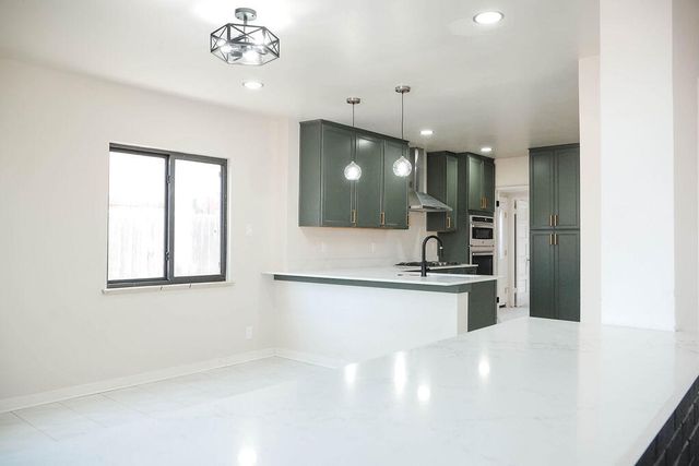 3017 Frontier Avenue NE, Albuquerque, NM 87106