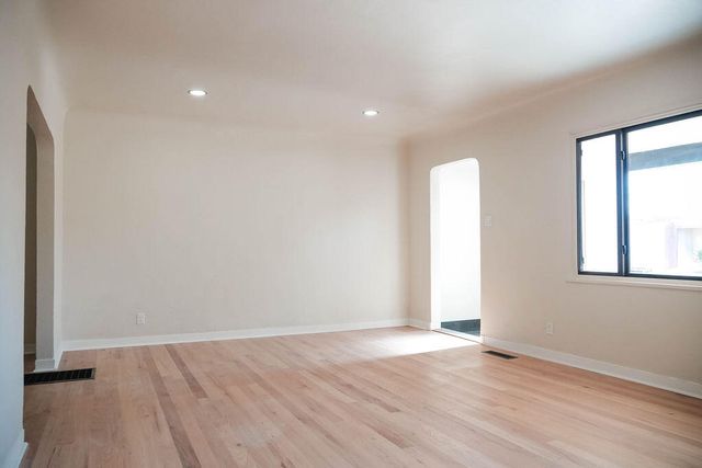 3017 Frontier Avenue NE, Albuquerque, NM 87106