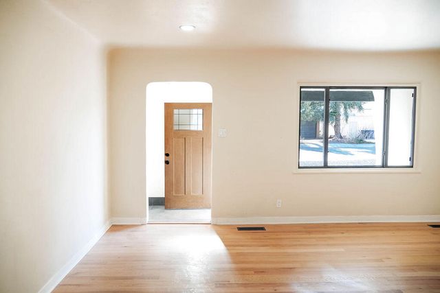 3017 Frontier Avenue NE, Albuquerque, NM 87106