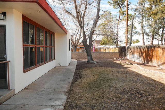 3017 Frontier Avenue NE, Albuquerque, NM 87106