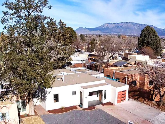 3017 Frontier Avenue NE, Albuquerque, NM 87106