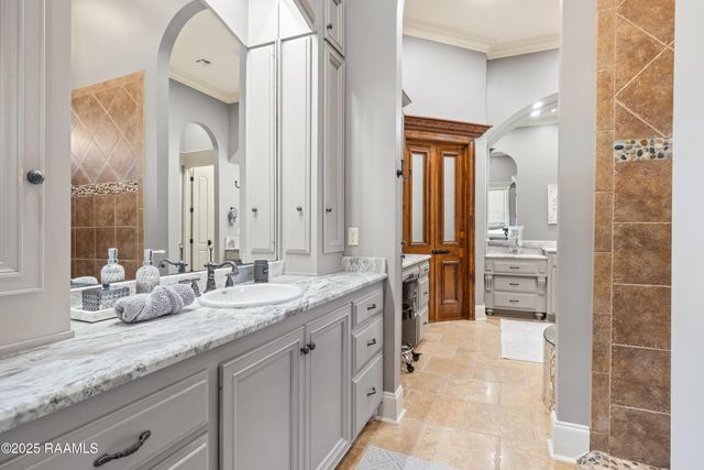 100 Candlewood Drive, Lafayette, LA 70508