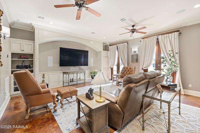 100 Candlewood Drive, Lafayette, LA 70508