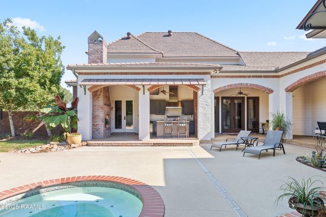 100 Candlewood Drive, Lafayette, LA 70508