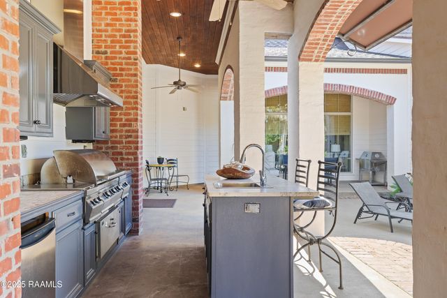 100 Candlewood Drive, Lafayette, LA 70508