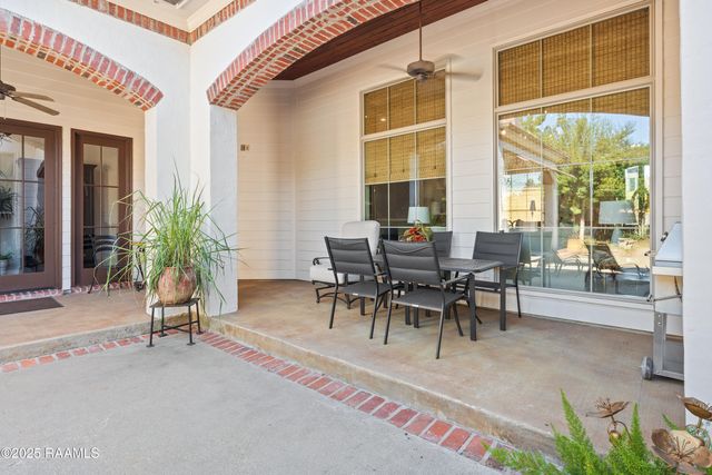 100 Candlewood Drive, Lafayette, LA 70508