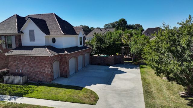 100 Candlewood Drive, Lafayette, LA 70508