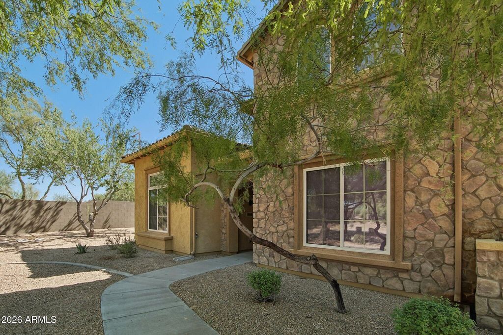 3866 E CAT BALUE Drive, Phoenix, AZ 85050 — photo 4
