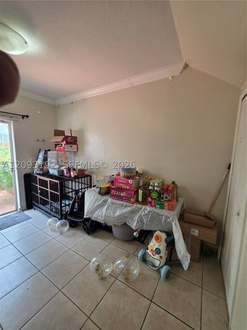 7251 NW 174th Ter 102, Hialeah, FL 33015