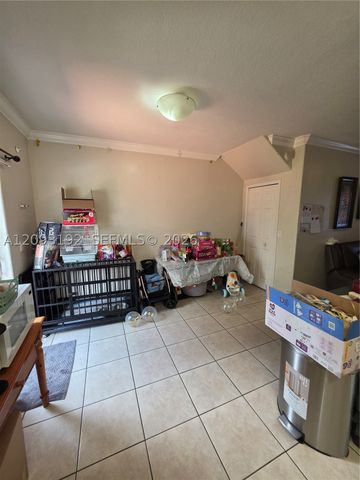 7251 NW 174th Ter 102, Hialeah, FL 33015