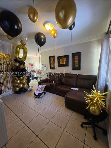 7251 NW 174th Ter 102, Hialeah, FL 33015