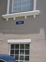 7251 NW 174th Ter 102, Hialeah, FL 33015