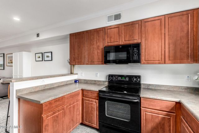 295 N RURAL Road 202, Chandler, AZ 85226