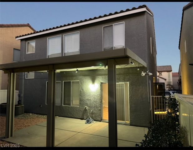 5643 Dawn Falls Street, Las Vegas, NV 89148