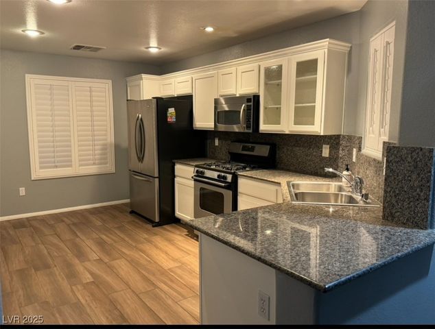 5643 Dawn Falls Street, Las Vegas, NV 89148