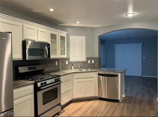 5643 Dawn Falls Street, Las Vegas, NV 89148