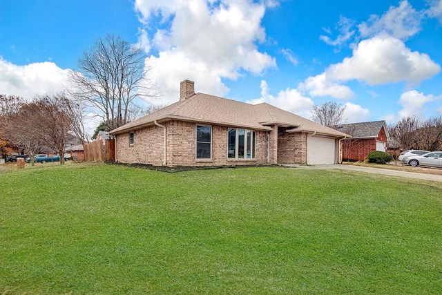 4825 Barberry Drive, Fort Worth, TX 76133