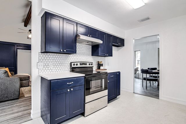 4825 Barberry Drive, Fort Worth, TX 76133