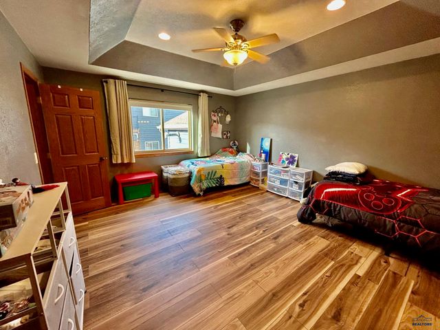 10175 LARAMIE LN, Summerset, SD 57718