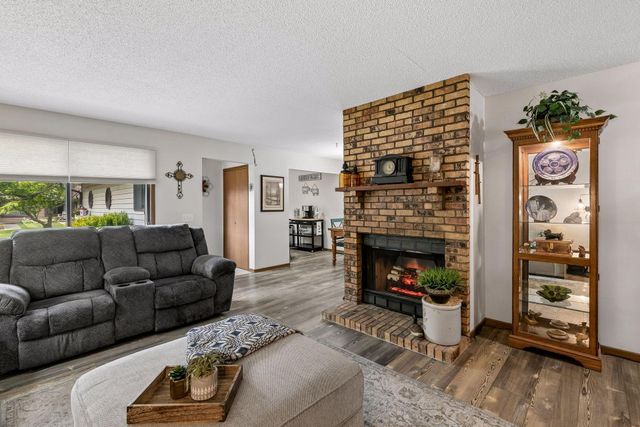 8730 134th Street W, Apple Valley, MN 55124