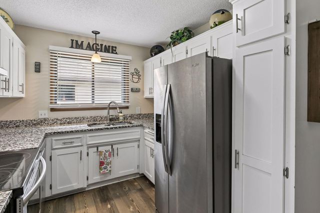 8730 134th Street W, Apple Valley, MN 55124