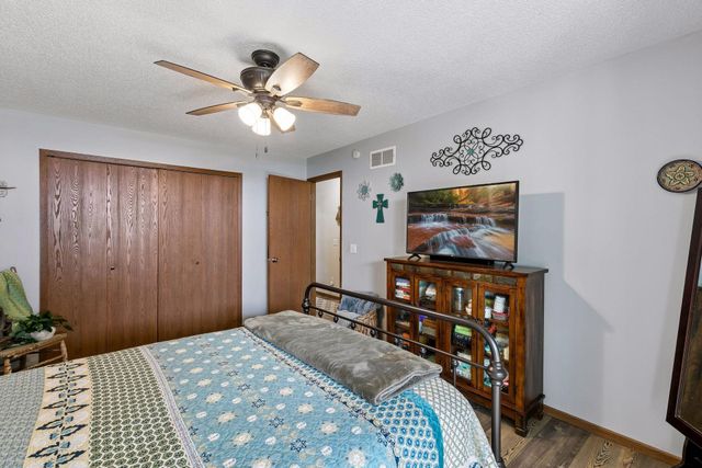 8730 134th Street W, Apple Valley, MN 55124