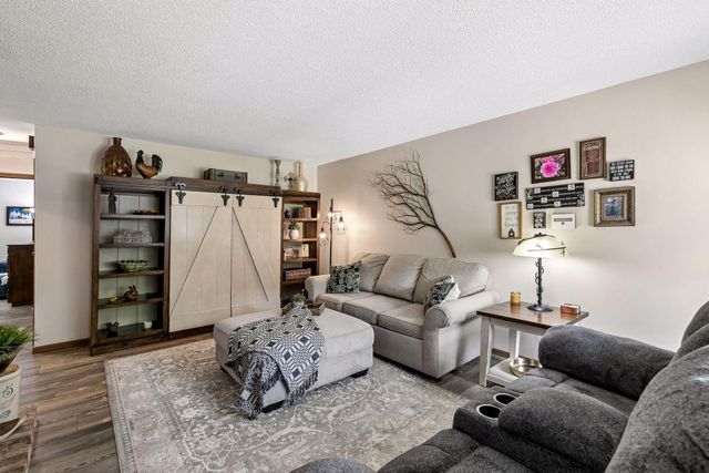 8730 134th Street W, Apple Valley, MN 55124