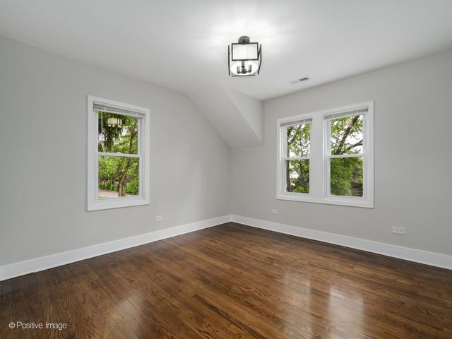 1950 monroe Avenue, Glenview, IL 60025