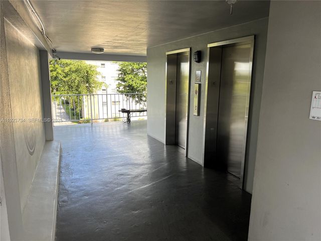 4800 Hillcrest Ln 408, Hollywood, FL 33021