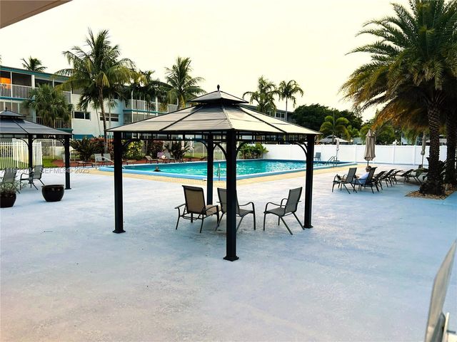 4800 Hillcrest Ln 408, Hollywood, FL 33021