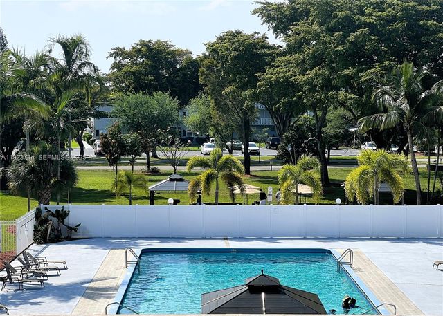 4800 Hillcrest Ln 408, Hollywood, FL 33021