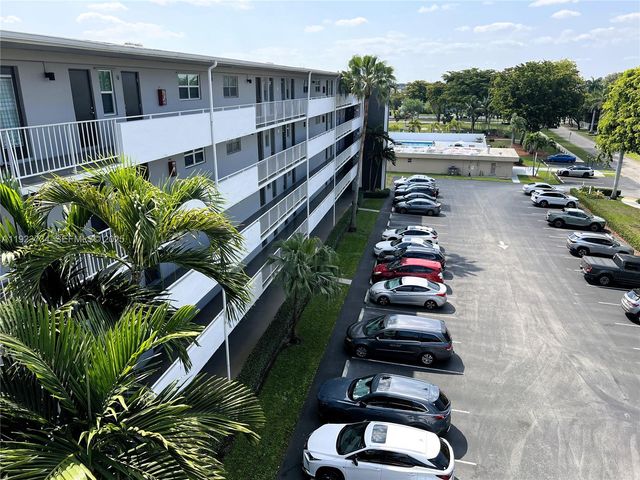 4800 Hillcrest Ln 408, Hollywood, FL 33021