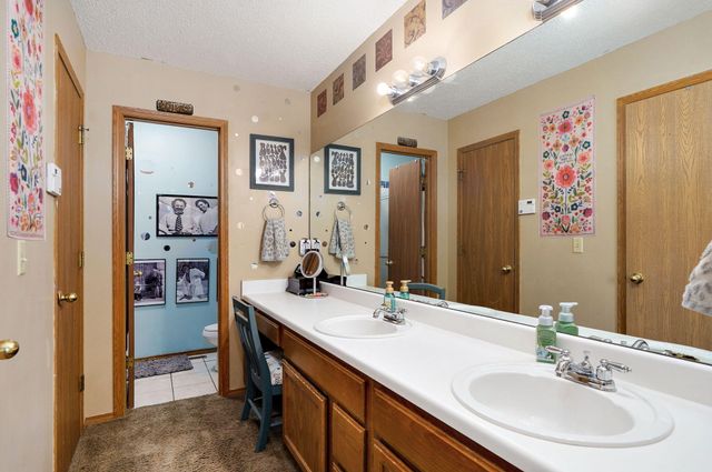 5361 South Aaron Avenue, Springfield, MO 65810