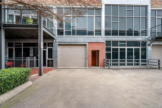 1339 S Flores St Ste 202, San Antonio, TX 78204