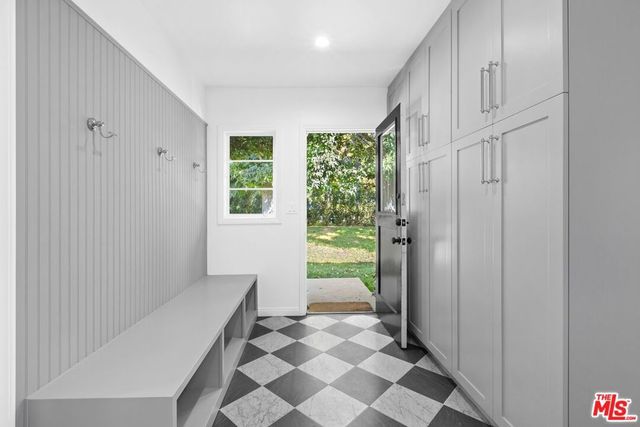 201 S Bristol Avenue, Los Angeles, CA 90049
