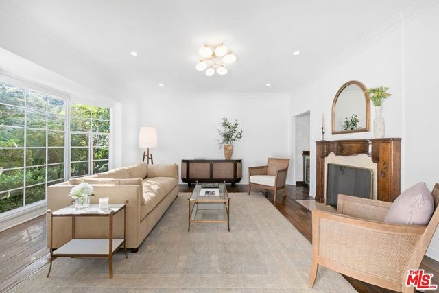 201 S Bristol Avenue, Los Angeles, CA 90049