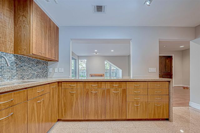 316 Litchfield Lane, Houston, TX 77024