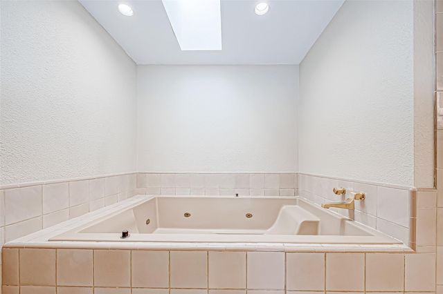 316 Litchfield Lane, Houston, TX 77024