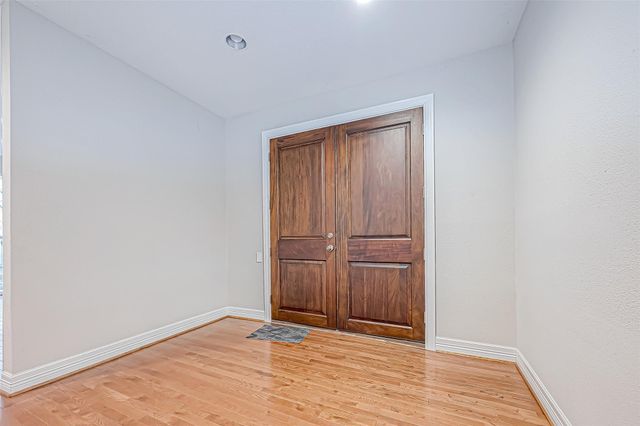 316 Litchfield Lane, Houston, TX 77024