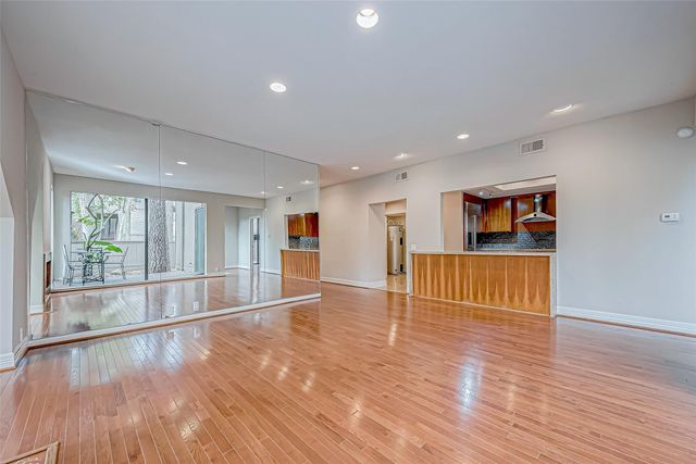 316 Litchfield Lane, Houston, TX 77024