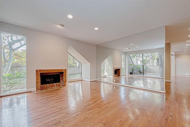 316 Litchfield Lane, Houston, TX 77024