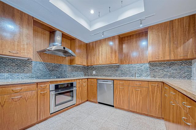 316 Litchfield Lane, Houston, TX 77024