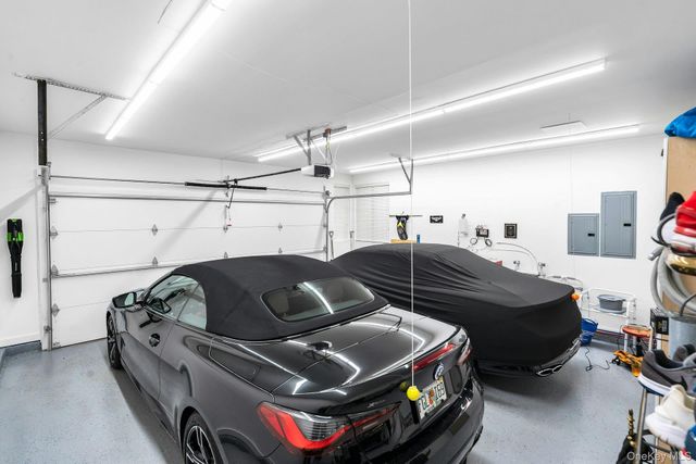 304 Aerie Court, Manhasset, NY 11030