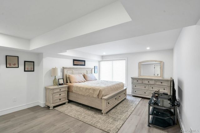 304 Aerie Court, Manhasset, NY 11030