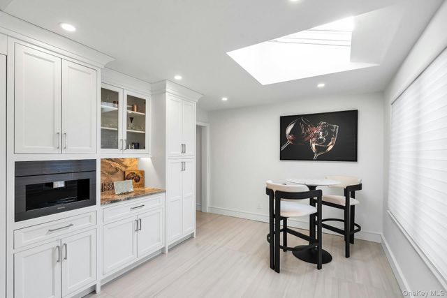 304 Aerie Court, Manhasset, NY 11030