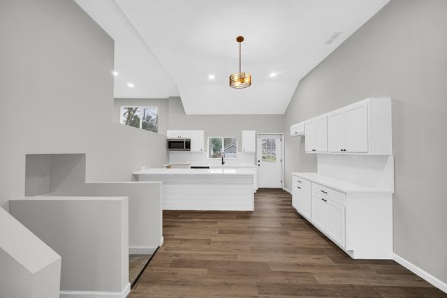 901 E 850 S, Hamlet, IN 46532