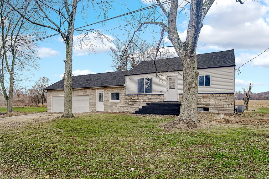 901 E 850 S, Hamlet, IN 46532